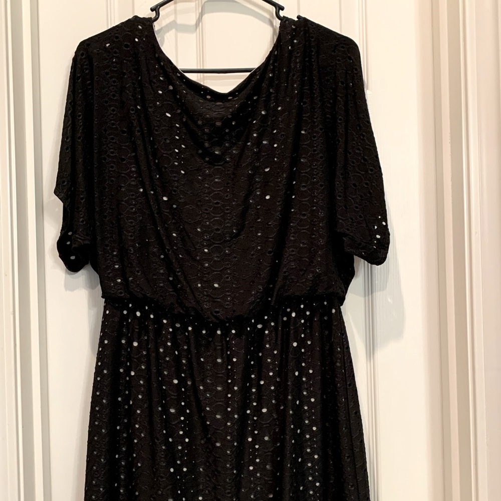 Womens White House Black Market blouson dress, size Medium.